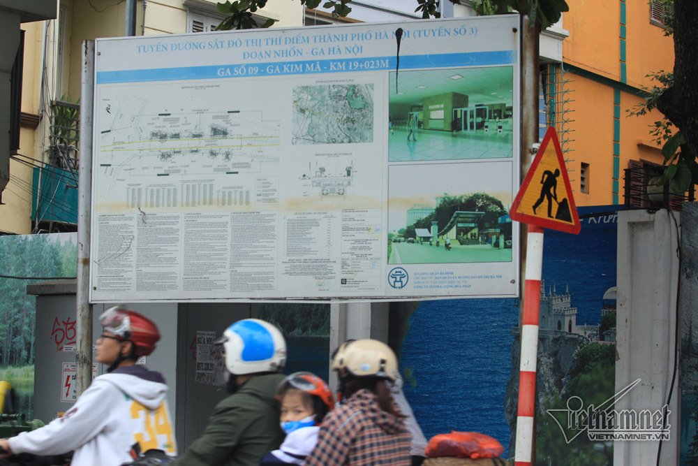 Ngày rối loạn phố Kim Mã: Xế hộp ngỡ ngàng, xe máy chen nhau hít khói-11