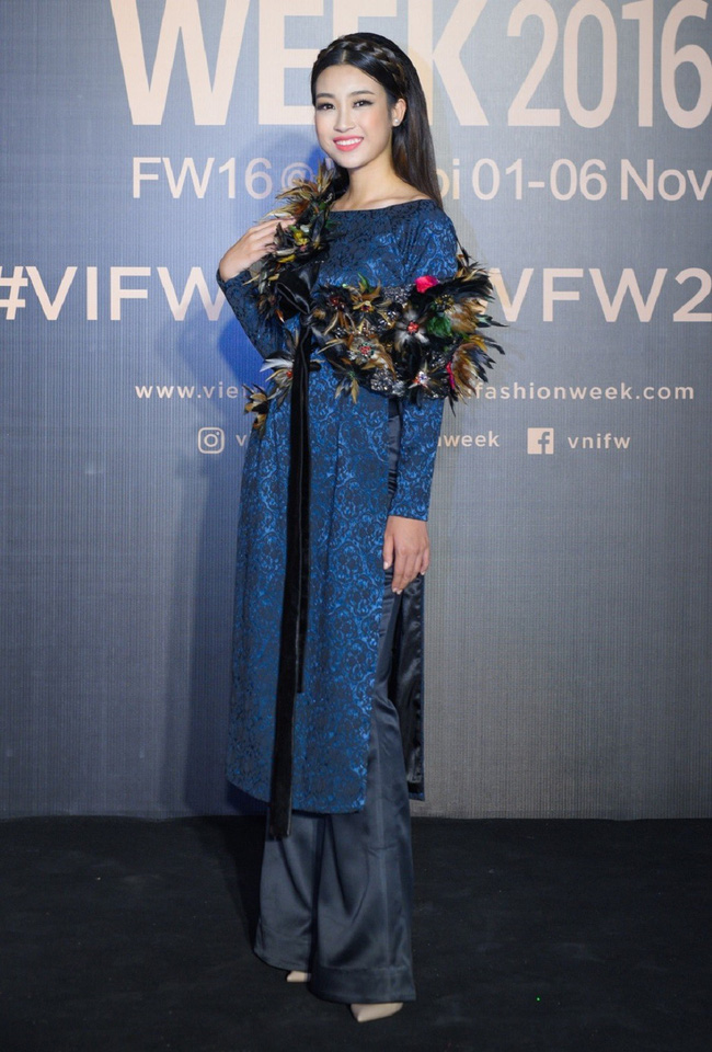 Bình thường lên đồ cũng xinh, mỗi tội cứ đến Fashion Week là Hoa Hậu Mỹ Linh lại mặc linh tinh vì ham... giật giũ-3