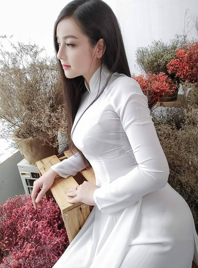 Nhan sắc nóng bỏng của cô gái chụp ảnh áo dài đẹp như Mai Phương Thúy-3
