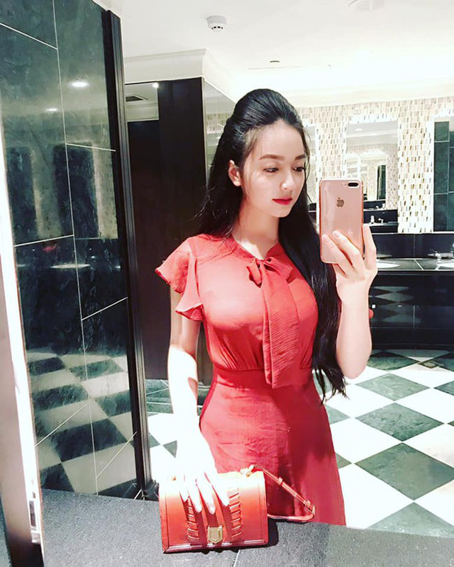 Nhan sắc nóng bỏng của cô gái chụp ảnh áo dài đẹp như Mai Phương Thúy-13