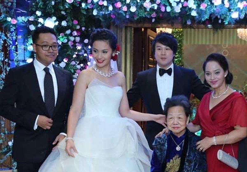 Lóa mắt trước những siêu đám cưới nhà tỷ phú Việt: Thuê người rửa bát đã 30 triệu đồng!-4