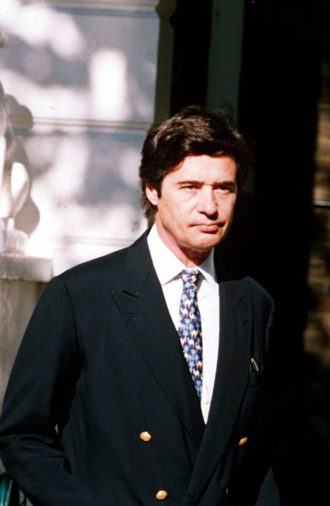 Người hâm mộ choáng váng trước tiết lộ gây sốc về Công nương Diana, từng lén đưa người tình vào trong cung điện-1