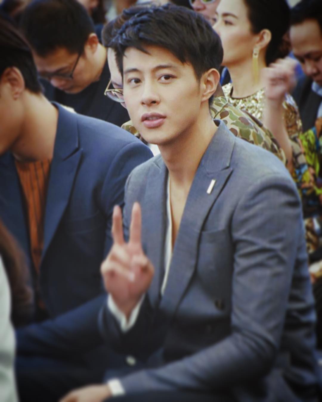 Chàng hotboy vừa cầu hôn Hương Giang: Người Trung 100%, ngoại hình đã đỉnh song profile còn khủng hơn!-4