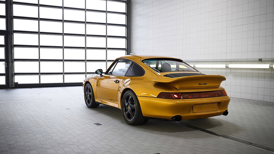Xe cổ hồi sinh của Porsche chốt giá 3,1 triệu USD chỉ sau 10 phút-2