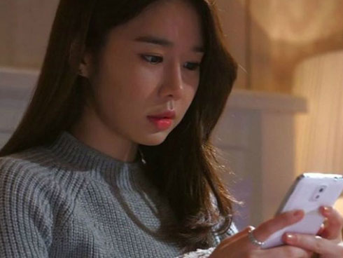 Bồ nhí vác bụng bầu 5 tháng đến nhà bắt vạ, vợ quẳng cho sấp tiền và nói 1 câu khiến cô ta lặn mất tăm-4