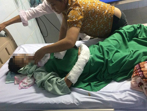 Bố bé gái bị cưỡng hiếp, cứa cổ chua xót: Do chúng tôi bỏ mặc con đi kiếm tiền”-6