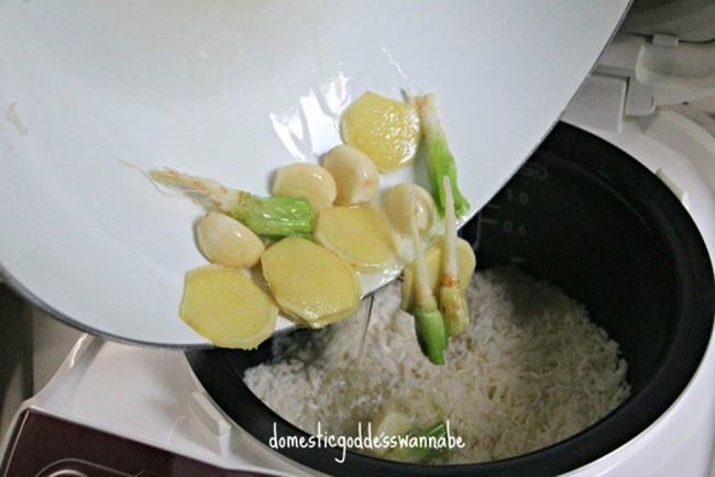 Cho cả đùi gà vào nồi cơm điện nấu một thể, tôi bị mẹ chồng mắng nhưng món ăn của tôi khiến bà kinh ngạc-4