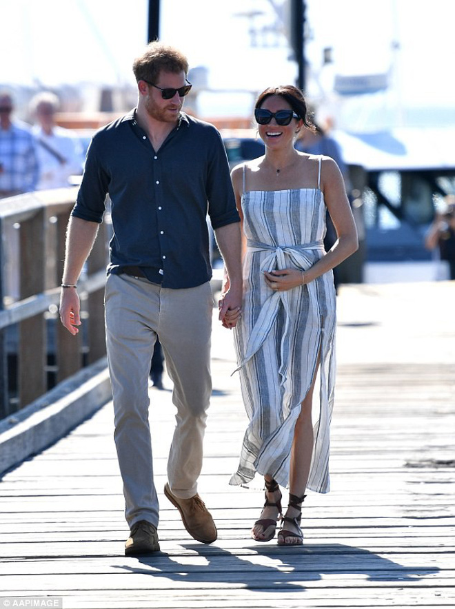 Với loạt chi tiết này, báo Anh tin rằng cả Hoàng gia đang xem Meghan Markle như Công nương Diana thứ 2-7