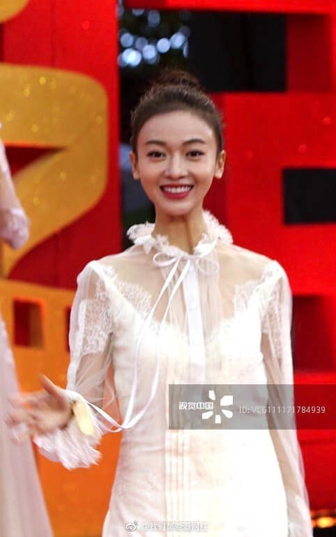 GIẬT MÌNH trước loạt ảnh mới nhất gầy như que củi của Ngụy Anh Lạc Ngô Cẩn Ngôn-8