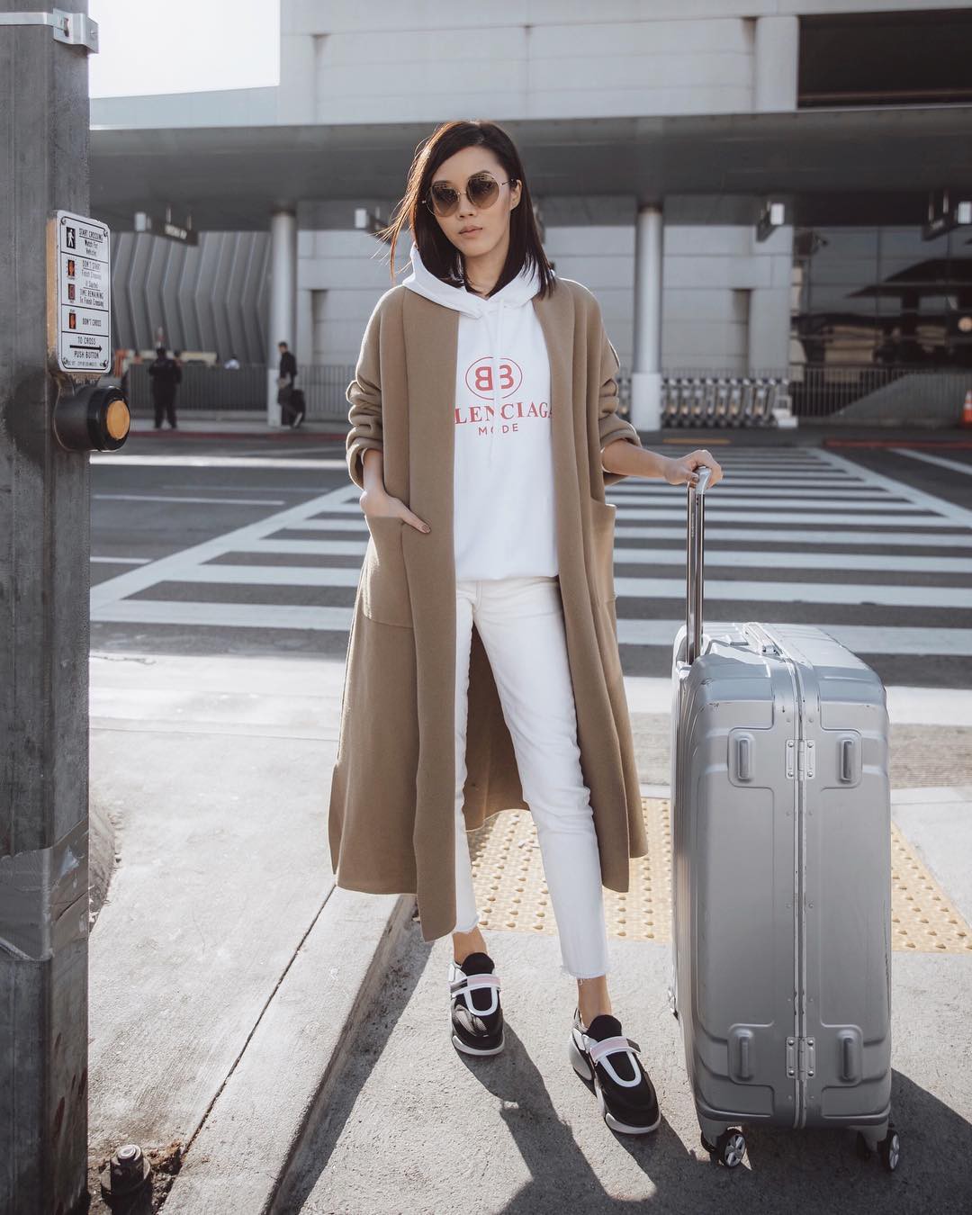 Nếu đã trót phải lòng” gam màu be nền nã, thanh lịch thì các nàng đừng bỏ qua 4 cách mix đồ tuyệt xinh này-4