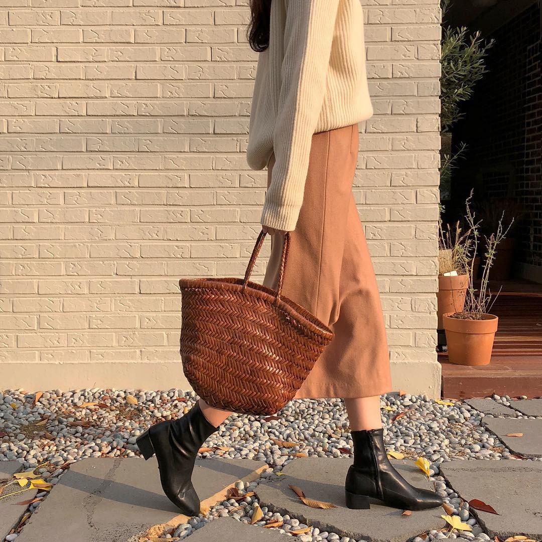 Nếu đã trót phải lòng” gam màu be nền nã, thanh lịch thì các nàng đừng bỏ qua 4 cách mix đồ tuyệt xinh này-12