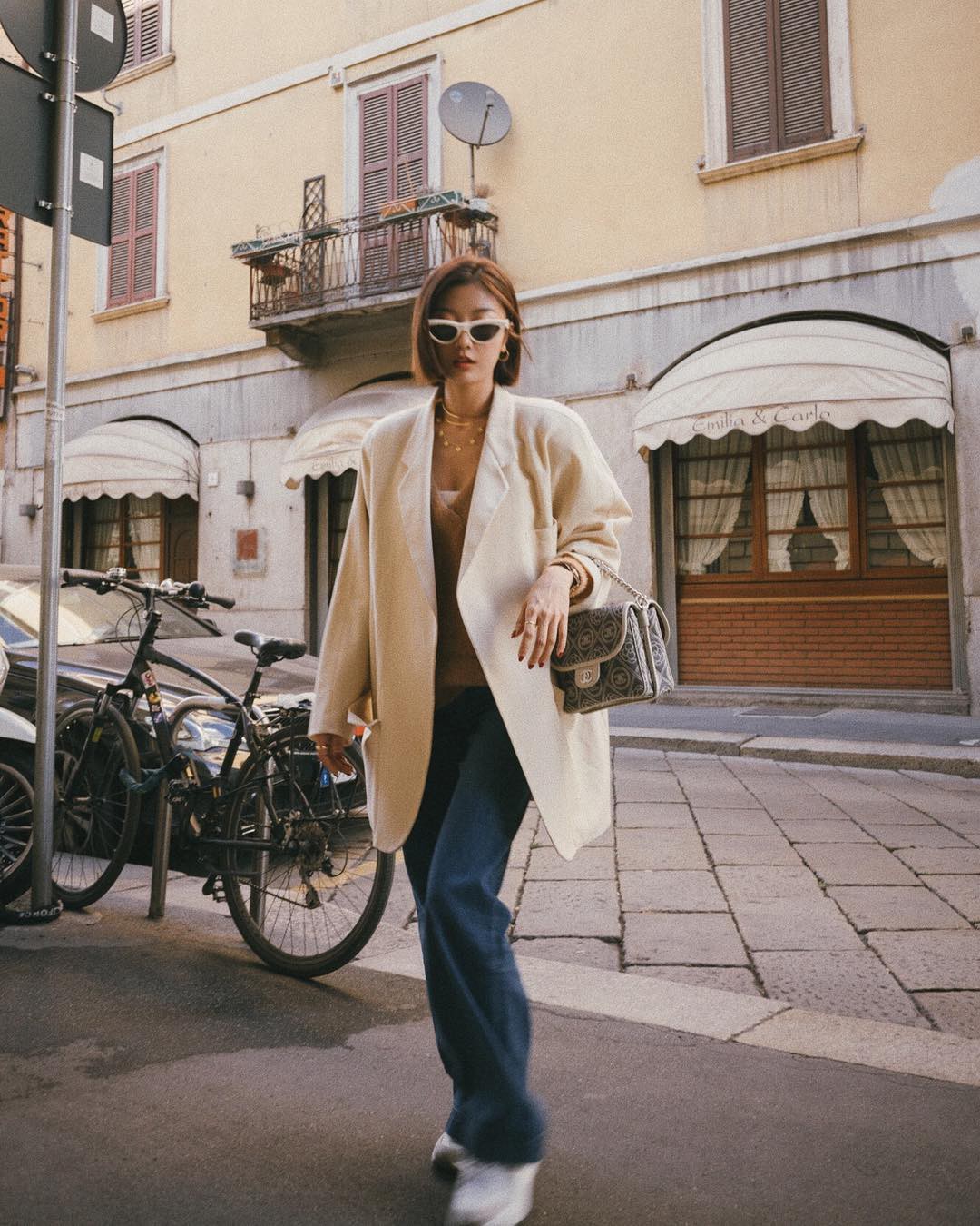 Nếu đã trót phải lòng” gam màu be nền nã, thanh lịch thì các nàng đừng bỏ qua 4 cách mix đồ tuyệt xinh này-15