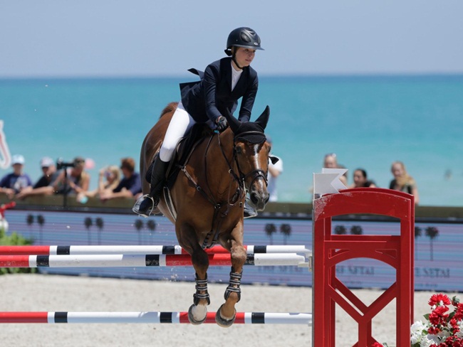 So độ ăn chơi sang chảnh của cậu ấm cô chiêu nhà các tỷ phú giàu nhất nhì TG-5