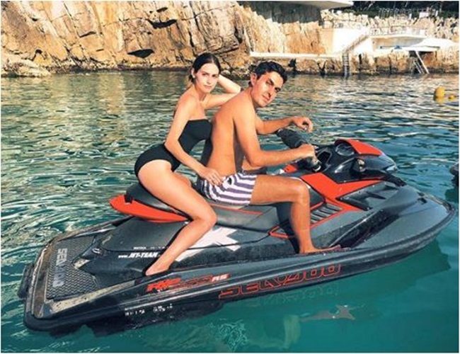 So độ ăn chơi sang chảnh của cậu ấm cô chiêu nhà các tỷ phú giàu nhất nhì TG-14