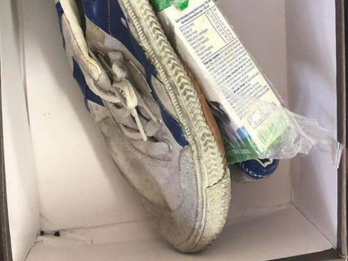 Mua hàng online truyền kỳ: Rõ ràng nhận hàng y hình, nhưng muốn dùng được thì phải mượn đèn phóng to của Doraemon-10