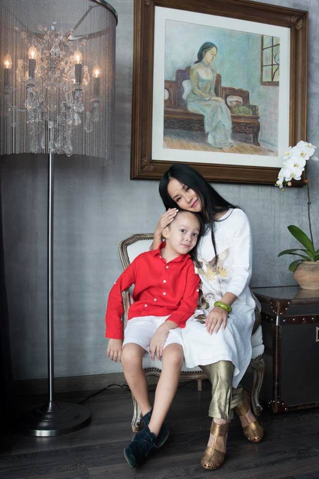 Chốn đi về của 3 mẹ con diva Hồng Nhung sau khi ly hôn với chồng Tây-14