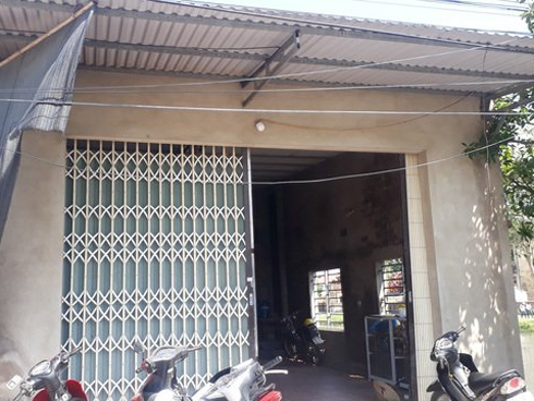 Mẹ pha thuốc diệt cỏ vào sữa uống cùng 2 con: Chị 9 tuổi ngấn lệ nhìn em ra về-4