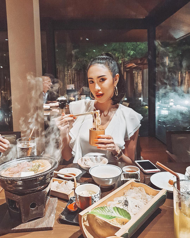 Sống chất như ái nữ tỷ phú: Mặt xinh dáng chuẩn như người mẫu, không khoe đồ hiệu, chỉ chia sẻ niềm đam mê ẩm thực-8