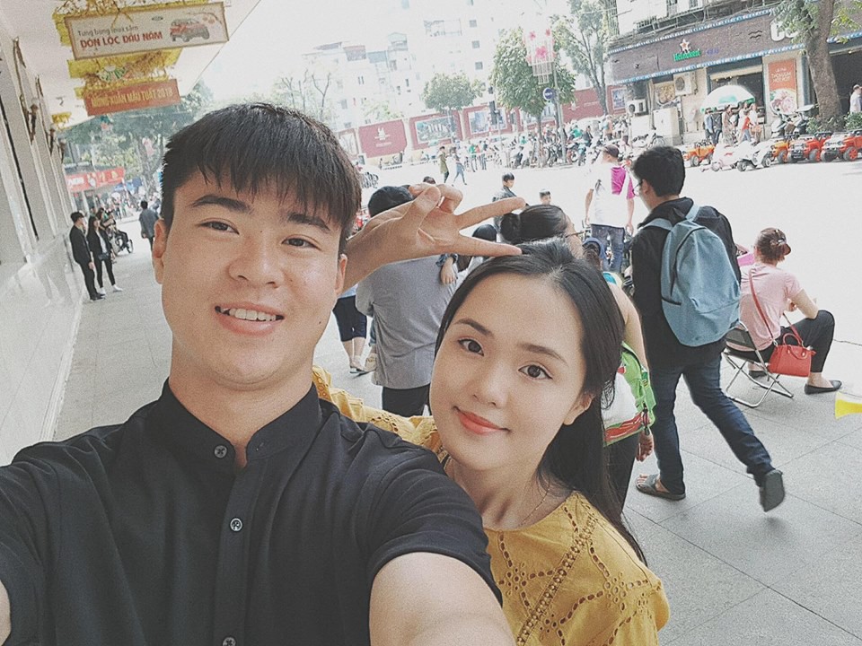 Những cô người yêu nổi bật ở AFF Cup 2018: Bạn gái Duy Mạnh khoe sắc cùng nhà vô địch Pencak Silat thế giới-3