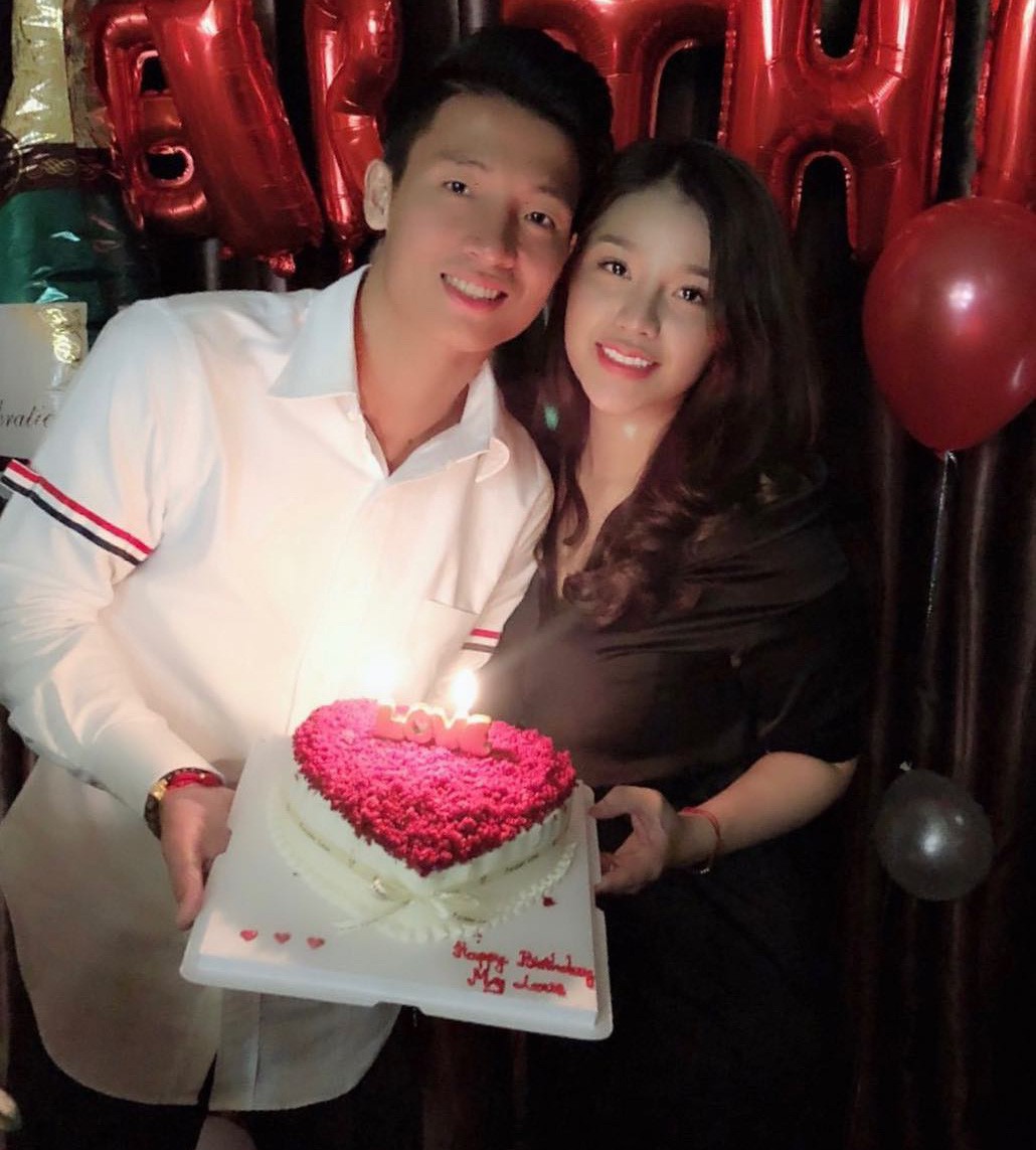 Những cô người yêu nổi bật ở AFF Cup 2018: Bạn gái Duy Mạnh khoe sắc cùng nhà vô địch Pencak Silat thế giới-4