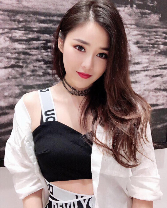 Ở Trung Quốc có hội bạn thân toàn tiểu thư trâm anh thế phiệt, xinh đẹp và tất nhiên, rất giàu có!-16