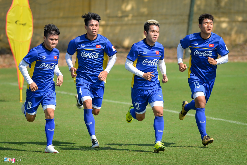 Trưởng đoàn ĐT Việt Nam: Cần giải quyết vấn đề tâm lý ở AFF Cup 2018-2