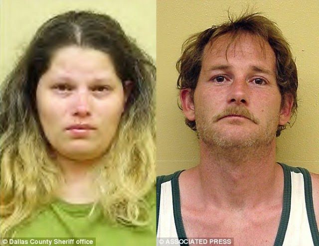 Ác mộng kinh hoàng của cô bé trong tủ áo: Chỉ được thấy ánh sáng khi bị bố mẹ cưỡng bức, tra tấn-5