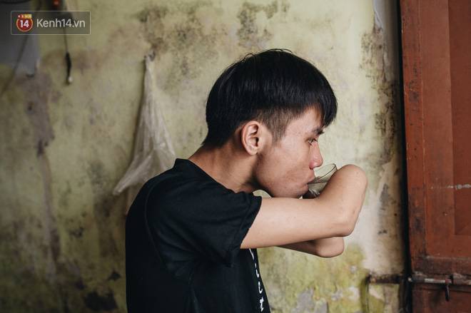 Chàng sinh viên Hà Nội mất 2 cánh tay trước ngày thi Đại học: Còn sống thì sống cho đáng, mọi chuyện rồi sẽ tốt lên-10