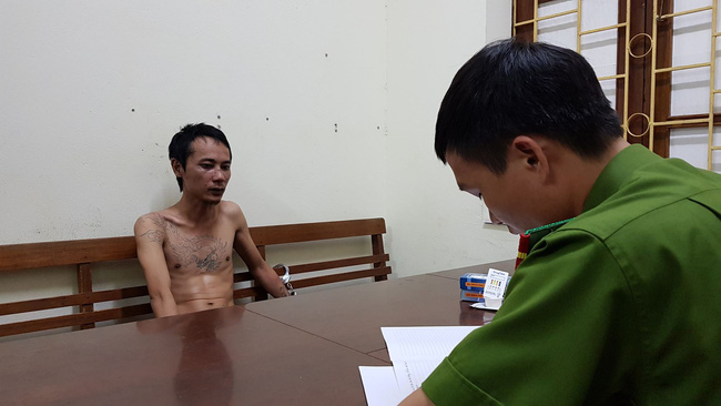 Thanh niên biểu hiện ngáo đá sát hại xe ôm ngay sau khi về đến sân nhà-1