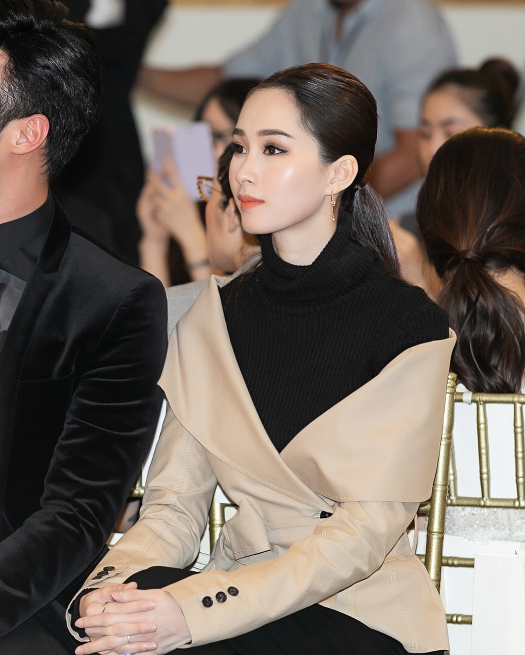 Muốn biết những màu son nào thời thượng và quyến rũ nhất, hãy để Phạm Quỳnh Anh, Hà Tăng, Thu Thảo chỉ cho bạn-10