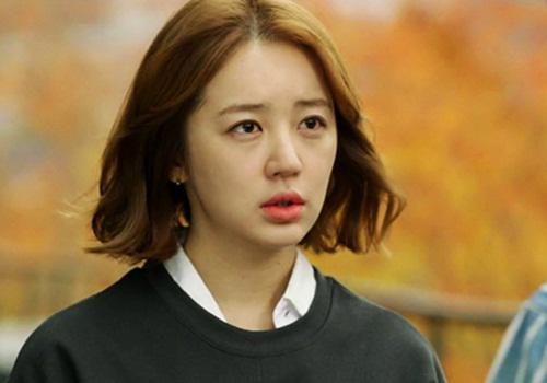 Biết con trai ngoại tình, mẹ chồng đập cục tiền trước mặt nói 1 câu khiến con dâu chết điếng-1