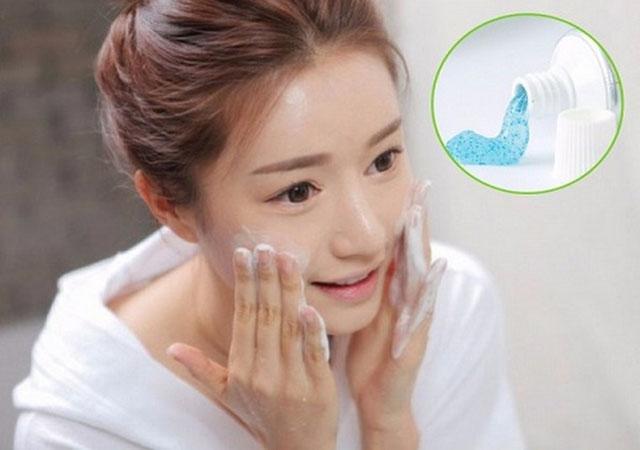 Cứ tưởng mình đang trị mụn đúng cách nhưng hết 90% chị em đều mắc phải lầm tưởng này-3