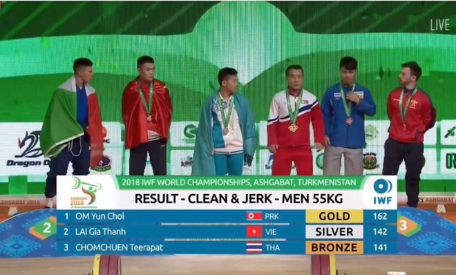 Thua kỷ lục gia Om Yun Chol, Lại Gia Thành giành HCB cử đẩy hạng 55 kg-1