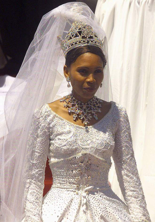 Chùm ảnh những chiếc váy cưới của các hoàng gia trên khắp thế giới-16
