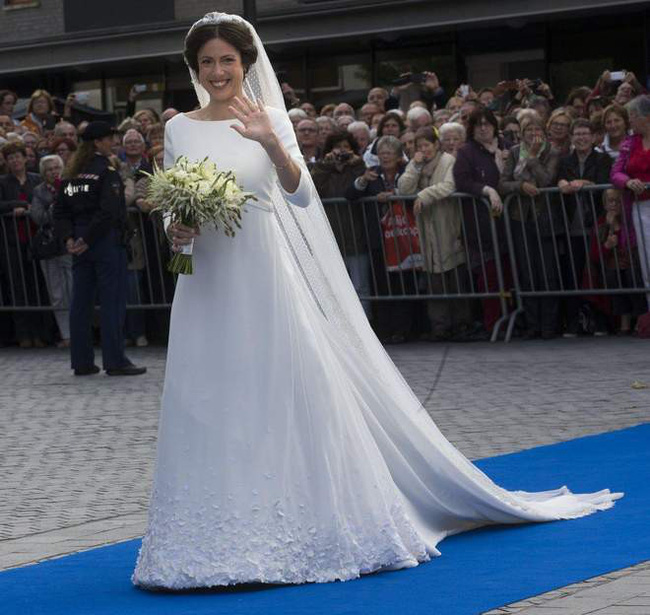 Chùm ảnh những chiếc váy cưới của các hoàng gia trên khắp thế giới-12
