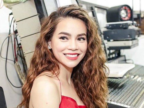 Hồ Ngọc Hà lên tiếng đáp trả sau khi xuất hiện tin đồn show diễn ế ẩm, vắng khách vì bị chơi xấu