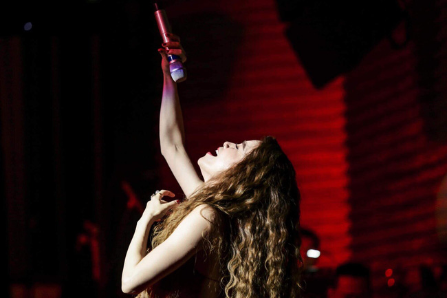 Hồ Ngọc Hà lên tiếng đáp trả sau khi xuất hiện tin đồn show diễn ế ẩm, vắng khách vì bị chơi xấu-3