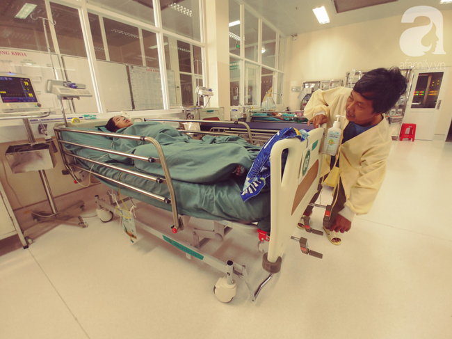 Bị vợ hờ” suy thận nặng, sắp mù lòa đuổi về, chồng vẫn quyết bám trụ chăm vợ đến hơi thở sau cùng-7