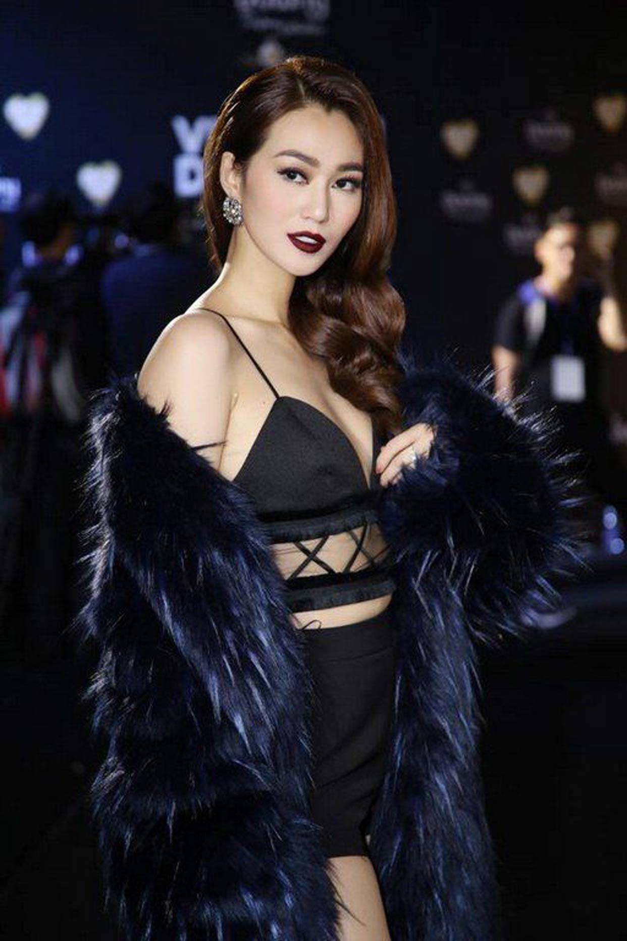 Chưa rét nhưng hàng loạt sao Việt đã chịu nóng để diện áo lông cho sang?-13