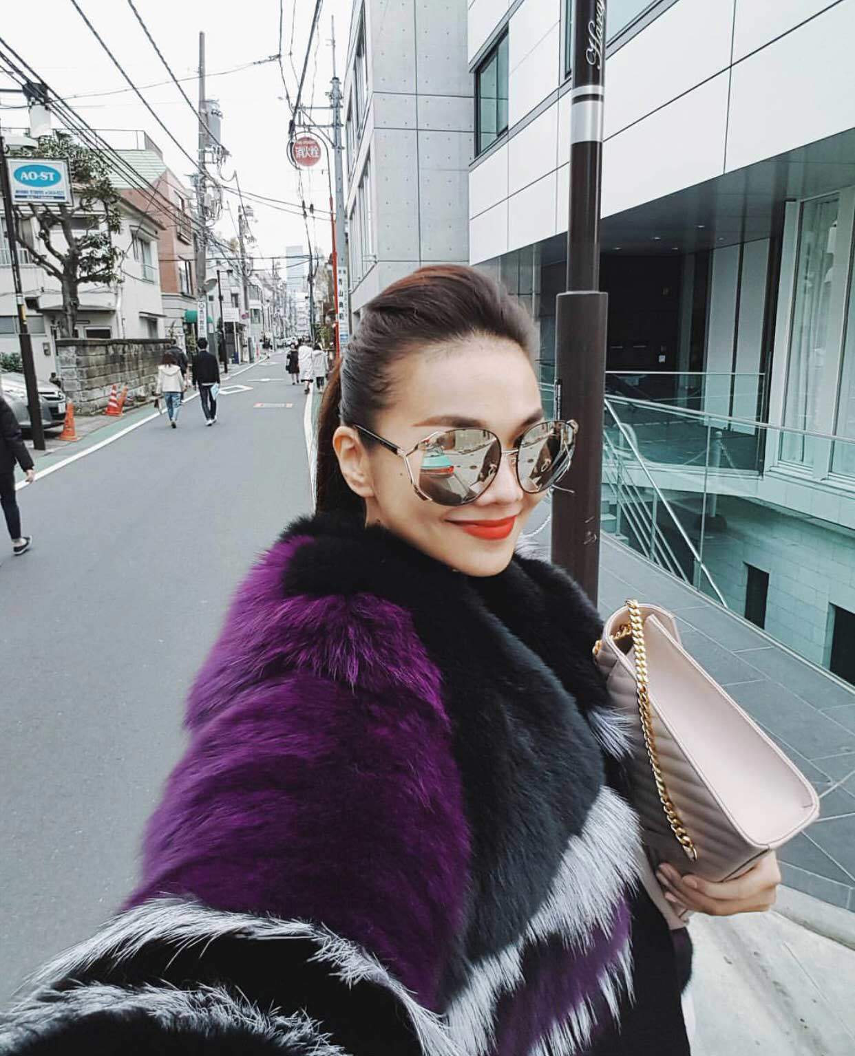 Chưa rét nhưng hàng loạt sao Việt đã chịu nóng để diện áo lông cho sang?-6