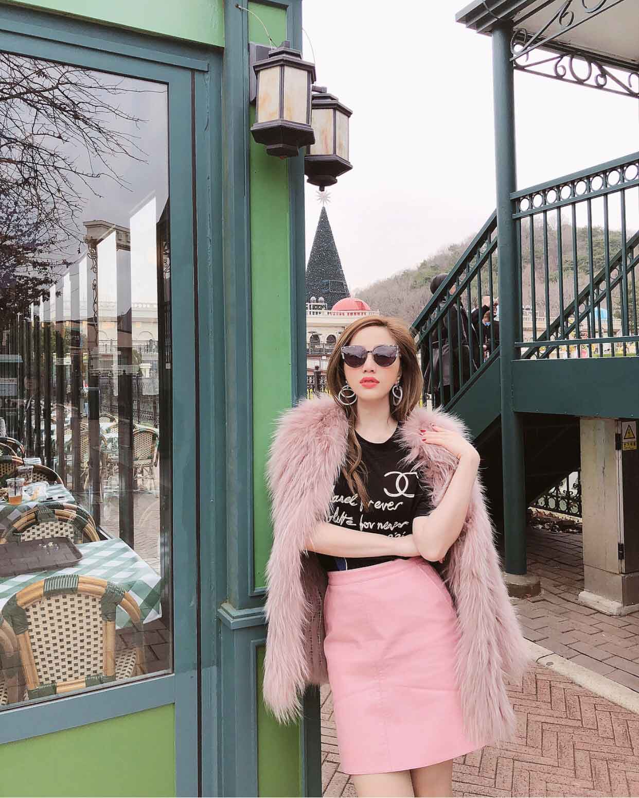 Chưa rét nhưng hàng loạt sao Việt đã chịu nóng để diện áo lông cho sang?-10