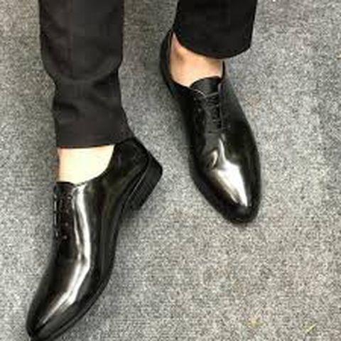 Chàng trai trẻ bị sốt 4,5 ngày không khám, tới viện khiến bác sĩ giật mình khi cởi giày ra-2