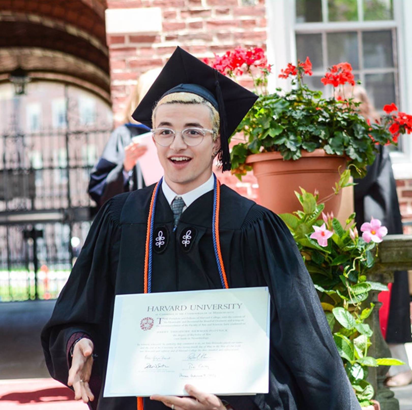 9X đẹp trai thi Siêu trí tuệ: Giỏi Toán, 20 tuổi tốt nghiệp Harvard-4