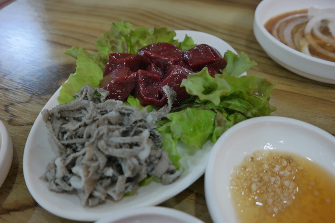 Món ăn gây nhiều tranh cãi ở Hàn, người thì khen tấm tắc, người thì bỏ chạy ngay khi nhìn thấy-1
