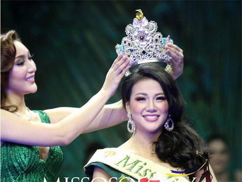 Soi thành tích học tập đỉnh và khám phá trường ĐH xịn như khách sạn của nữ du học sinh Việt vừa đăng quang Miss Earth 2018