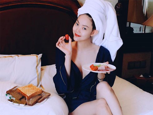 Không thua thám tử, dân mạng nhanh chóng tìm ra danh tính người yêu giấu mặt của Minh Hằng?