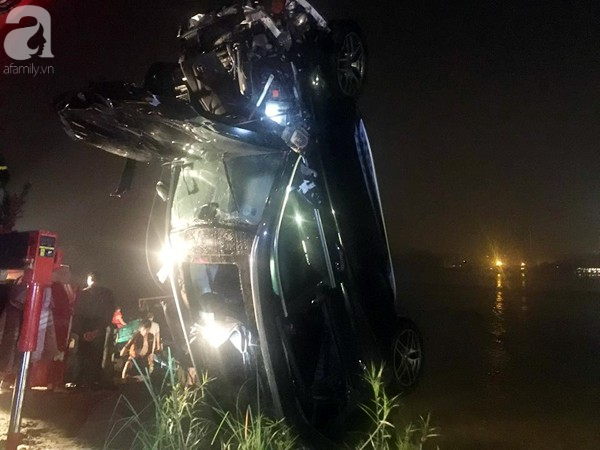 Vụ xe Mercedes đâm sập vào cầu rơi xuống sông Hồng: Đã xác định được danh tính nạn nhân thứ 2-3