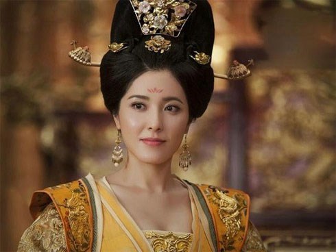 Vén màn bí mật phòng the của vị Quý phi bị căn bệnh khó nói nhưng vẫn được Hoàng đế mê đắm không rời