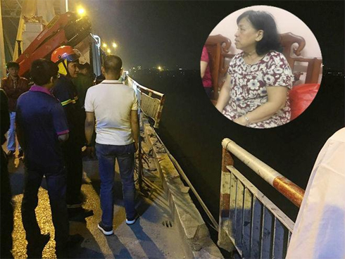 Vụ Mercedes đâm gãy thành cầu lao xuống sông Hồng: Tìm thấy CMND của 1 người đàn ông trên xe-3