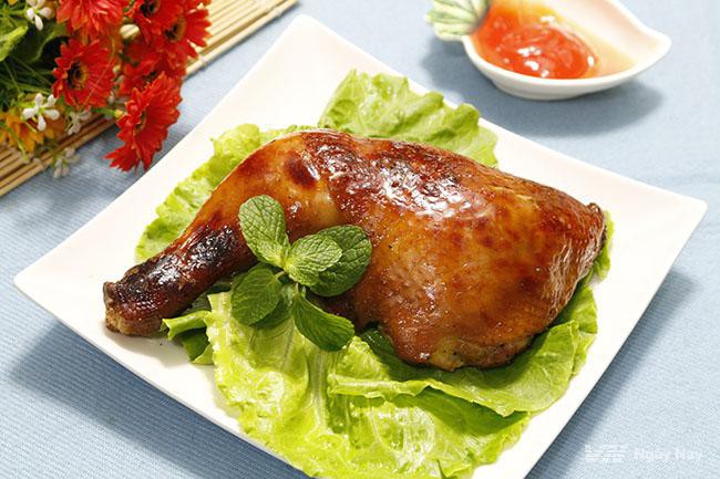 Học bí quyết của đầu bếp, tôi nhất định ướp thịt gà với nguyên liệu này, món gà chẳng bao giờ bị khô và dai-1